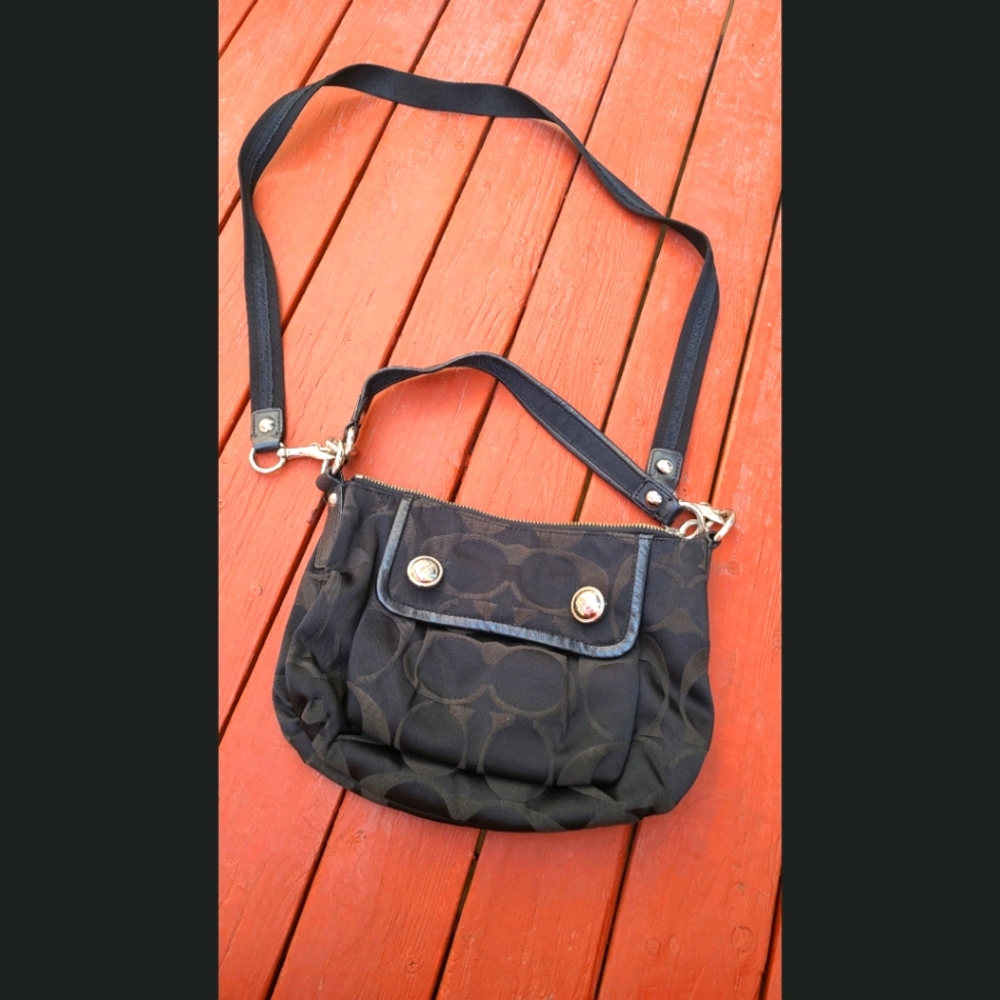 Coach signature C convertible crossbody/handbag